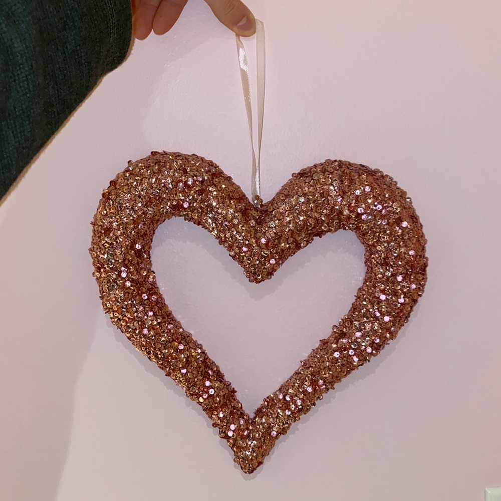 hanging heart pink glitter decor